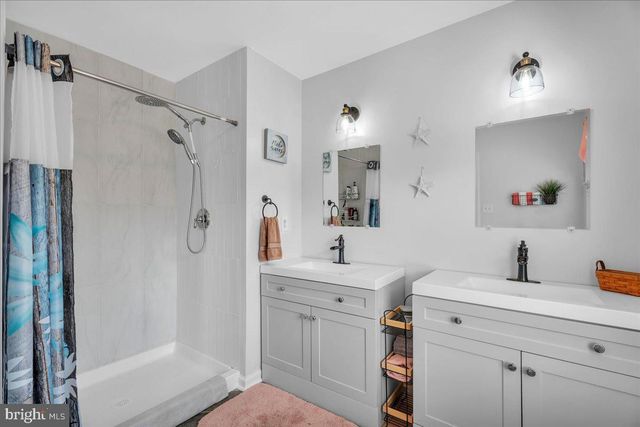 159 ACORN DR, Mount Royal, NJ 08061