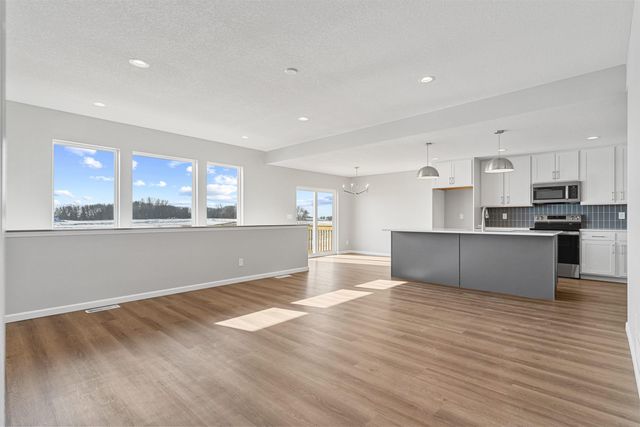 2820 Autumn Woods Drive, Cedar Falls, IA 50613