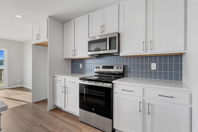 2820 Autumn Woods Drive, Cedar Falls, IA 50613