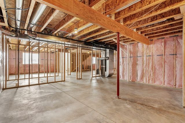 2820 Autumn Woods Drive, Cedar Falls, IA 50613