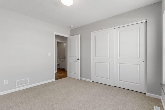 2820 Autumn Woods Drive, Cedar Falls, IA 50613