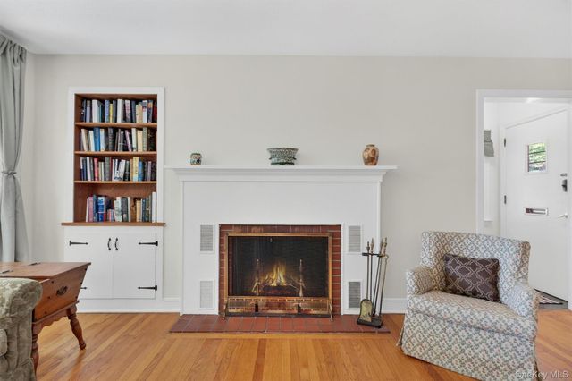 333 Oak Drive, New Windsor, NY 12553