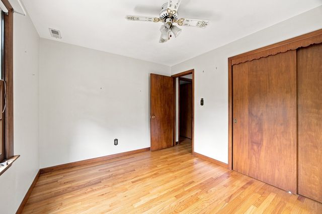 37 Charles Hill Rd, Holyoke, MA 01040