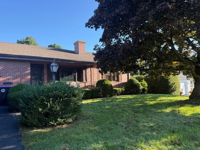 37 Charles Hill Rd, Holyoke, MA 01040