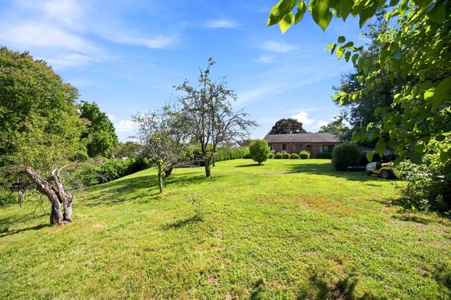 37 Charles Hill Rd, Holyoke, MA 01040