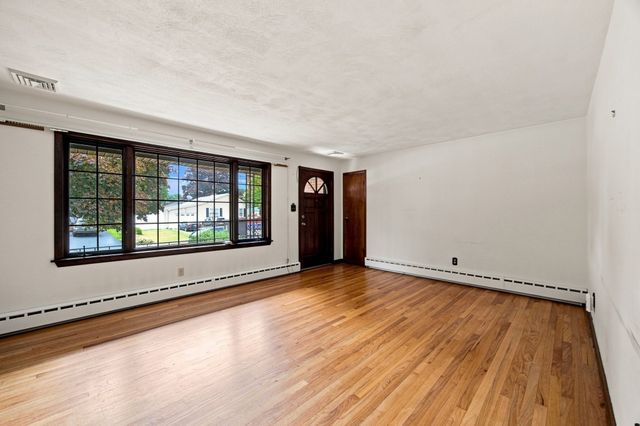 37 Charles Hill Rd, Holyoke, MA 01040