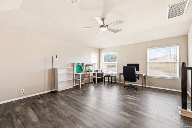 6826 Fort Bnd, San Antonio, TX 78223