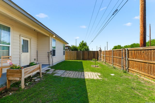 6826 Fort Bnd, San Antonio, TX 78223