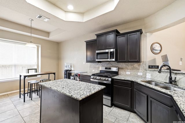 6826 Fort Bnd, San Antonio, TX 78223