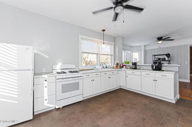 86 Pinewoods Avenue, Troy, NY 12180