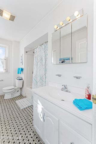 86 Pinewoods Avenue, Troy, NY 12180