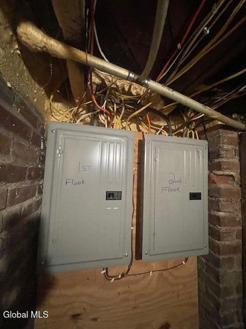 86 Pinewoods Avenue, Troy, NY 12180