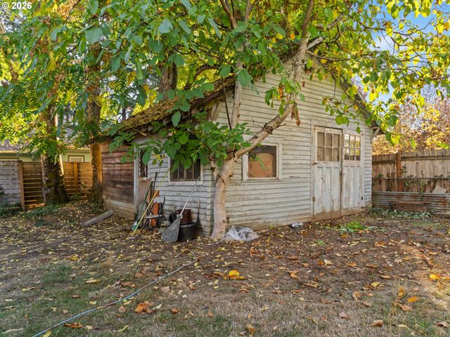 5732 Se LEXINGTON St, Portland, OR 97206
