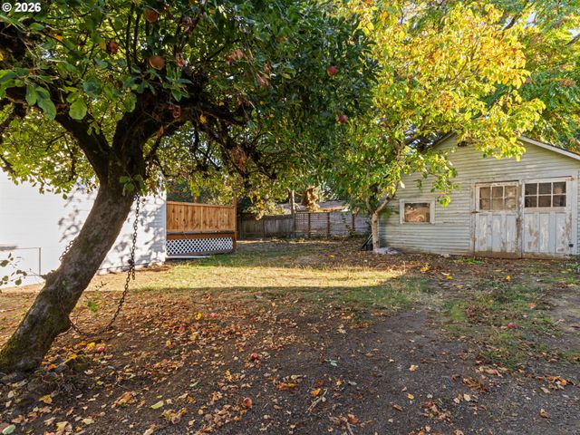 5732 Se LEXINGTON St, Portland, OR 97206