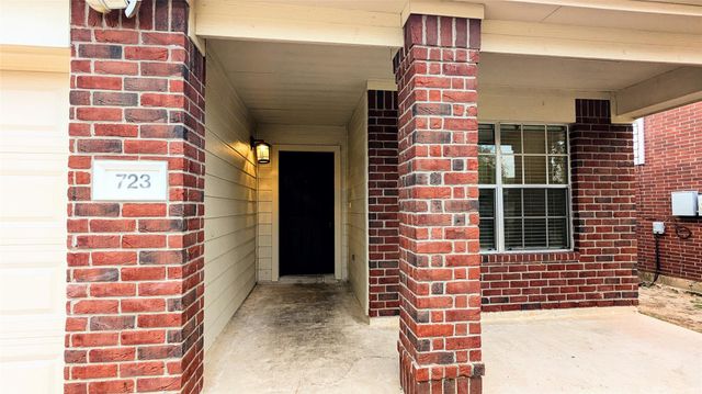723 Cypresswood Cove, Spring, TX 77373
