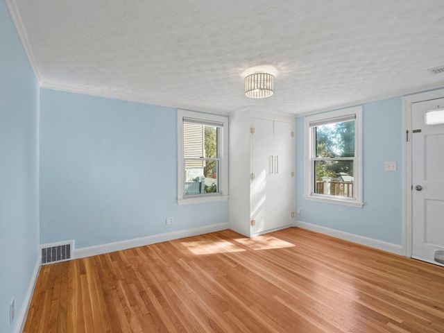 4 Ralph St, Medford, MA 02155