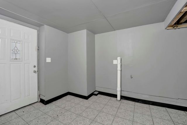 437 W 44th Place, Chicago, IL 60609