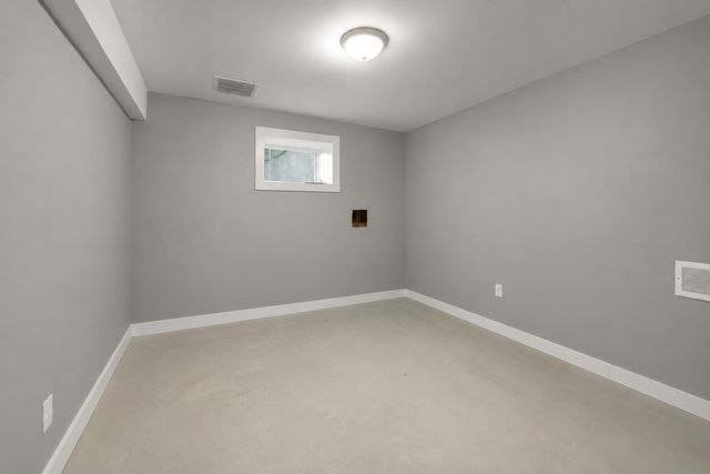 437 W 44th Place, Chicago, IL 60609