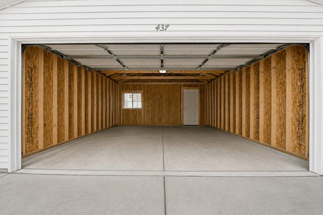 437 W 44th Place, Chicago, IL 60609