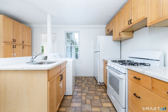 858 Worthington Ridge 2S, Berlin, CT 06037