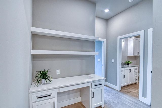 2332 Bretford Way, Norman, OK 73071