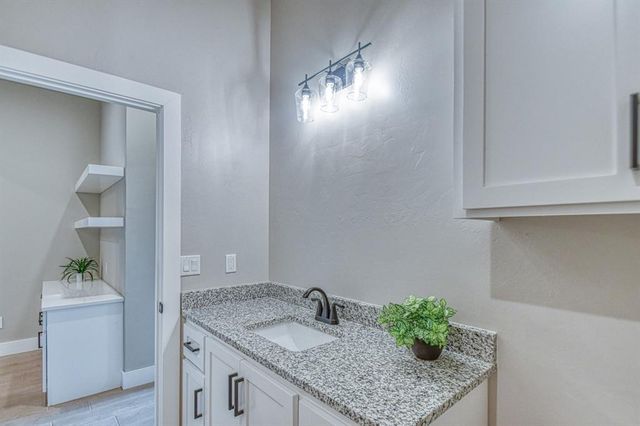 2332 Bretford Way, Norman, OK 73071