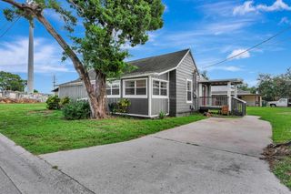 806 3RD AVENUE W, Palmetto, FL 34221