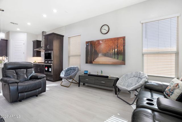 10305 W DEANNA Drive, Peoria, AZ 85382