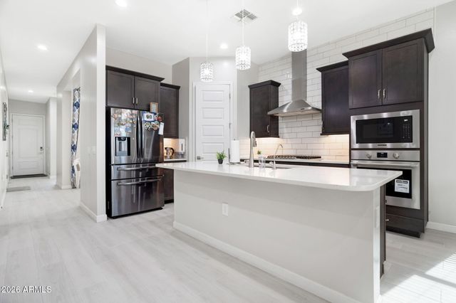 10305 W DEANNA Drive, Peoria, AZ 85382