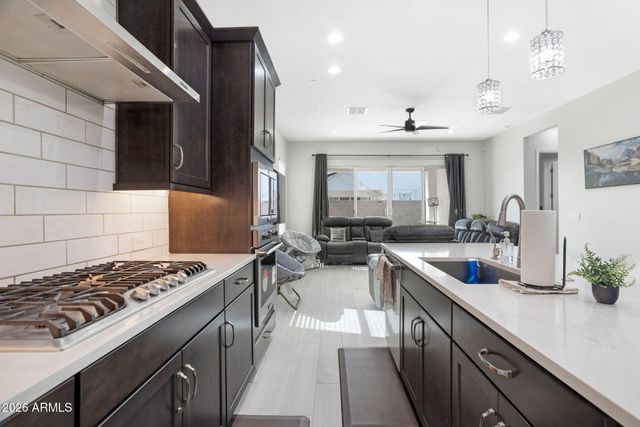 10305 W DEANNA Drive, Peoria, AZ 85382