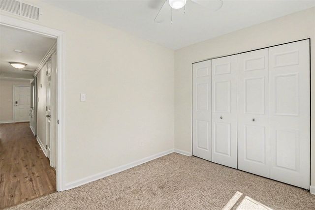 2189 Ridgemont Road, Grosse Pointe Woods, MI 48236