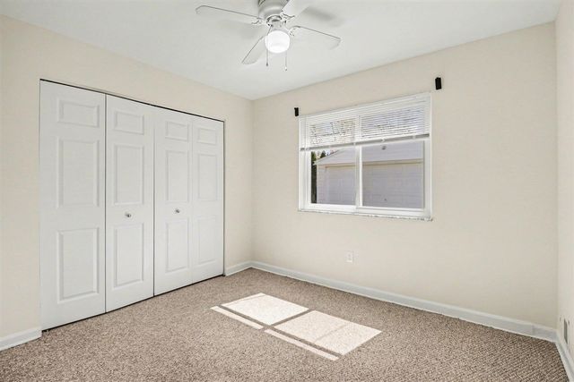 2189 Ridgemont Road, Grosse Pointe Woods, MI 48236