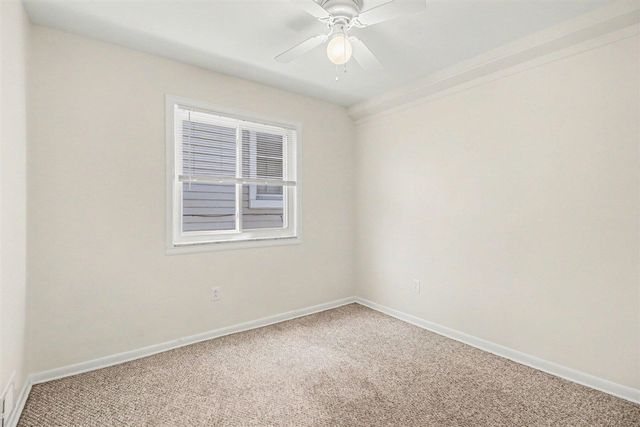 2189 Ridgemont Road, Grosse Pointe Woods, MI 48236