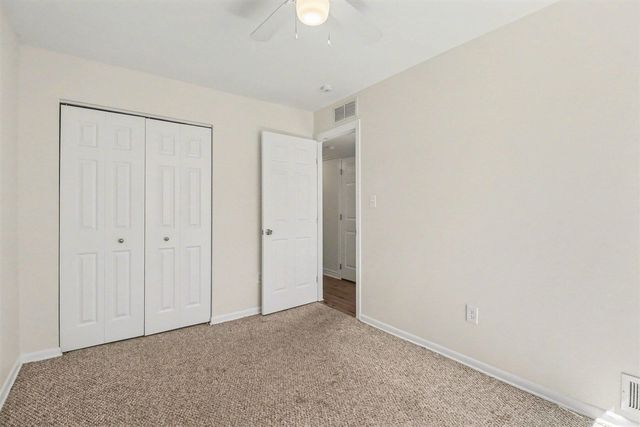 2189 Ridgemont Road, Grosse Pointe Woods, MI 48236