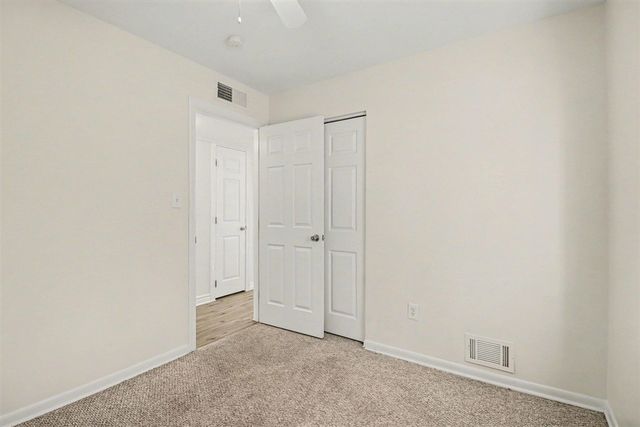 2189 Ridgemont Road, Grosse Pointe Woods, MI 48236