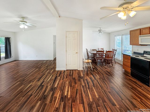1318 Dunbar Dr, New Braunfels, TX 78130