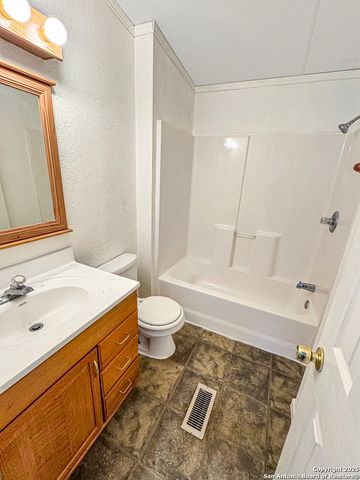 1318 Dunbar Dr, New Braunfels, TX 78130