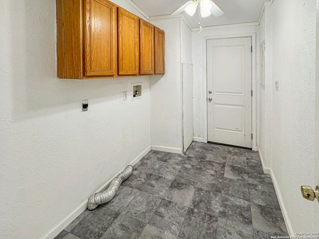 1318 Dunbar Dr, New Braunfels, TX 78130
