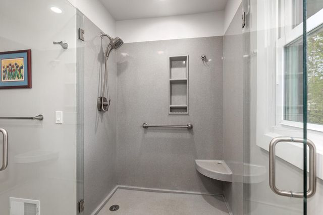 51 Westmont Drive, Grand Rapids, MI 49504