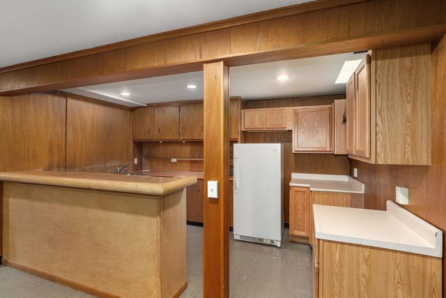 51 Westmont Drive, Grand Rapids, MI 49504