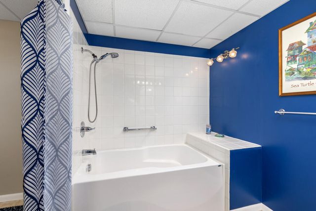 51 Westmont Drive, Grand Rapids, MI 49504