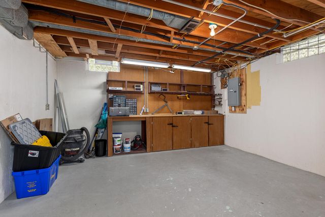51 Westmont Drive, Grand Rapids, MI 49504