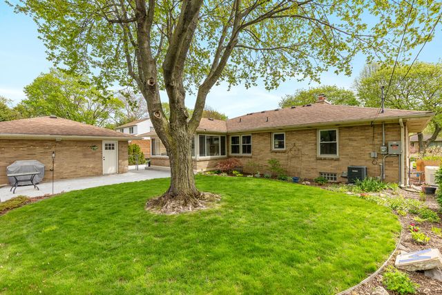 51 Westmont Drive, Grand Rapids, MI 49504