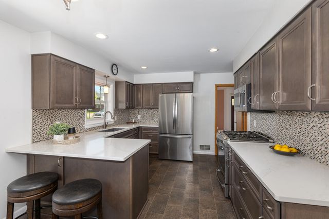 51 Westmont Drive, Grand Rapids, MI 49504