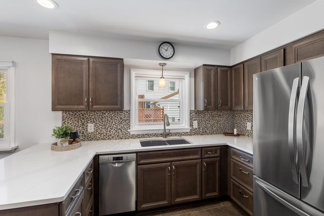 51 Westmont Drive, Grand Rapids, MI 49504