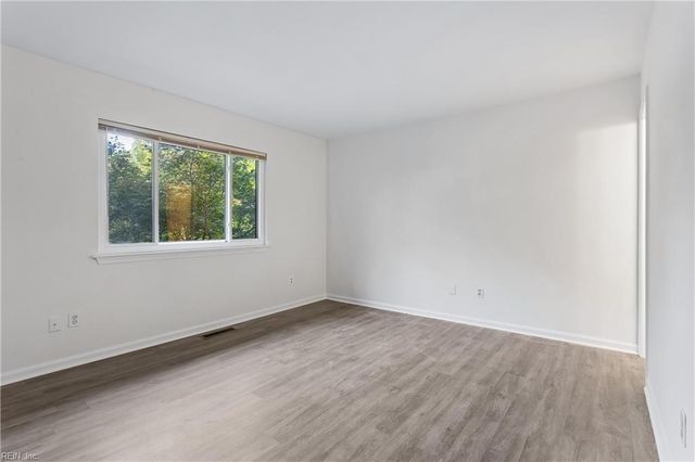 1010 N Green DR, Newport News, VA 23602
