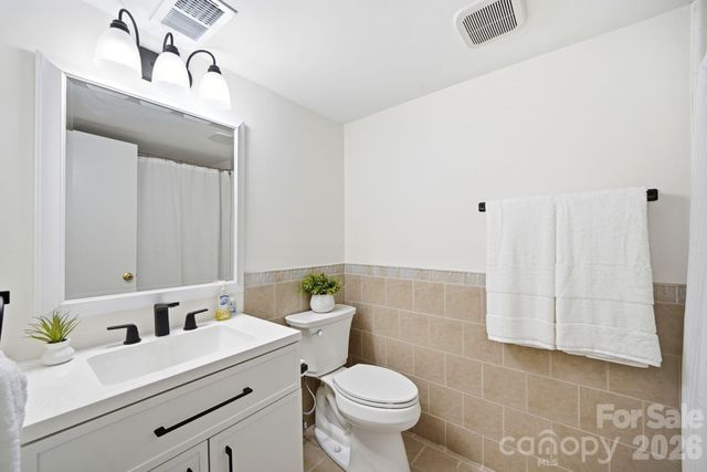 4739 Hedgemore Drive, Charlotte, NC 28209