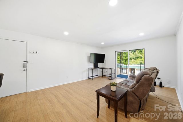 4739 Hedgemore Drive, Charlotte, NC 28209