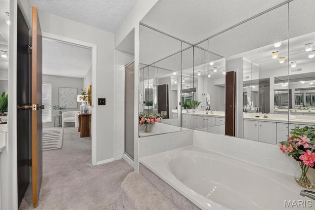 564 Sarah Lane 104, St Louis, MO 63141