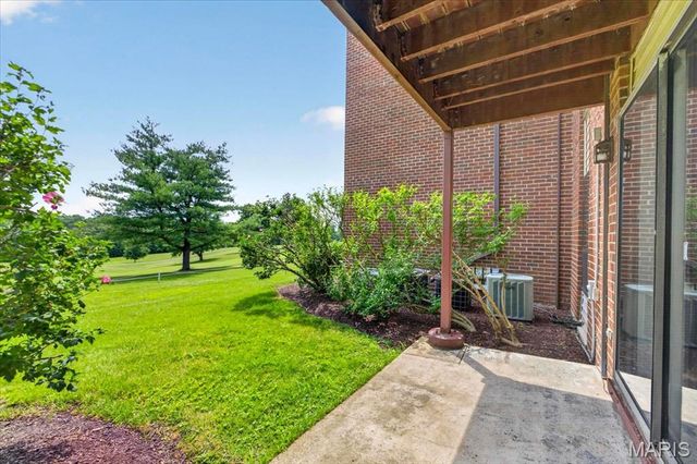 564 Sarah Lane 104, St Louis, MO 63141